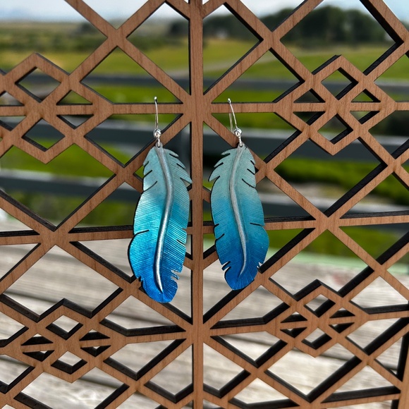 Feather Leather Earrings in Light Blue, Ombre Blue Western Jewelry - Picture 2 of 3